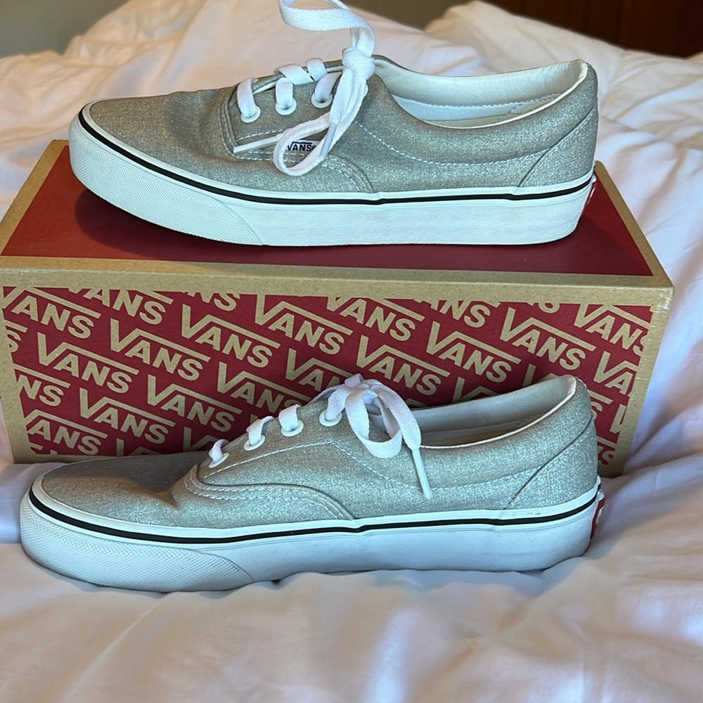 Vans - Picture 5 of 5